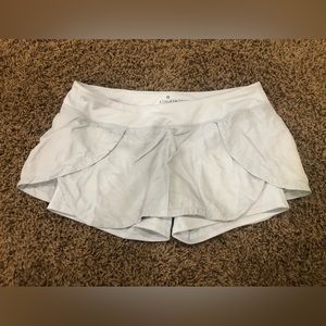Athleta tennis running skirt with built in shorts size small light gray silver